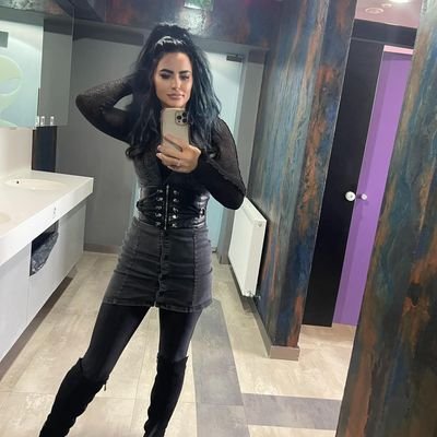 choosen_0's profile picture. Money money 🤑