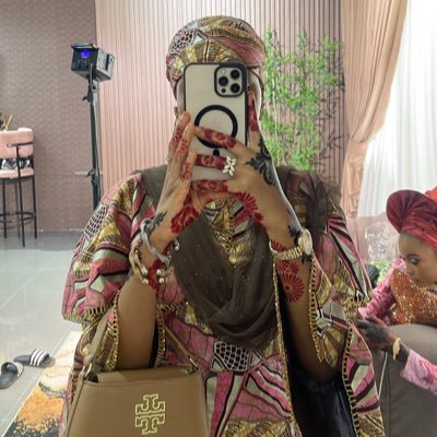 S_mujeili's profile picture. 