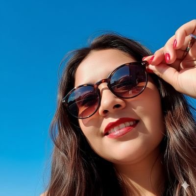 BiamthR's profile picture. ●Cora de nacimiento, Ensenadense de corazón, con raíces jarochas.
●Viviendo como nómada.
●Hippie que si se baña, maybe girly y nerd.
●Treintañera.