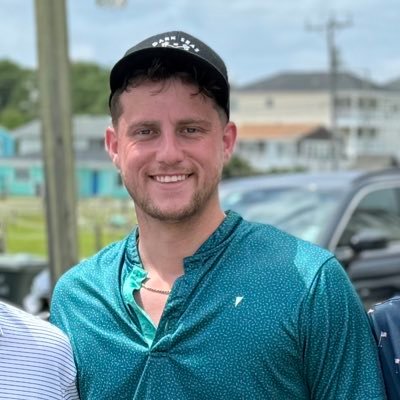 darkhorsefinanc's profile picture. 27 || Talking money, investing, sports cards, and whatever bridges the gaps. Goal: financial freedom by 35. Building the Sports Card Cash Flow community ↓