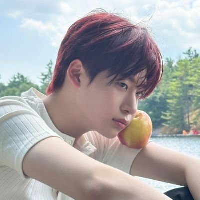 deongkoos's profile picture. 