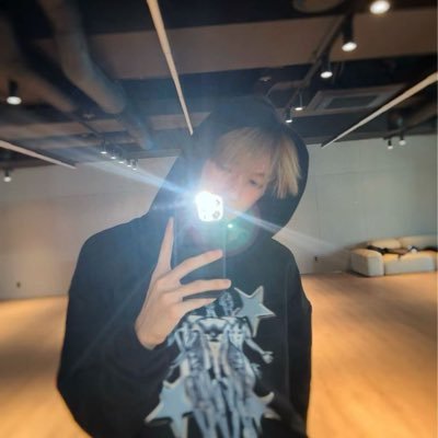 ilyxtheo's profile picture. 𓈒˚ ╺𖥛ˑ̶͇𓎭⁎ ˚𓈒 ✦🧫✦ 𓈒˚ ╺𓊪𖠵₊❨˚𓈒＊🕳️、˚𓈒 @adsxeunseok ✦✦❩𖠵˚𓈒╺ 🚸✦˚𓈒╺nyx 𓈒˚ ╺𓎭𖢟₊ ˚𓈒 투🪬╺ Ⓜ︎͙˚𓈒╺&̷ ペイ✦ン ᐩ𓊪𖠵╸˚𓈒 pe͙r🎾 𓈒˚ ₊↭͙𓎭╸˚𓈒 ☄️╺ るて✦t˳╺𓊪ᐩ