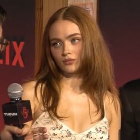 escapism247's profile picture. nobody got me like aquaphor and tylenol does