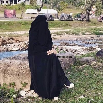 oiii1343zr's profile picture. ليس مطلوبا منك ان تفهم كل شي الجهل احيانا رحمة ،،،،،،،