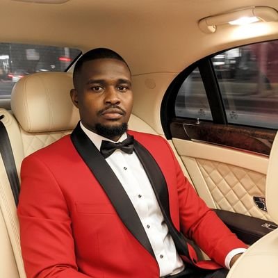 MaxwellKizito's profile picture. Founder of @Renatr |@Liqify. Turning bold ideas into thriving realities | Learning, leading, evolving.