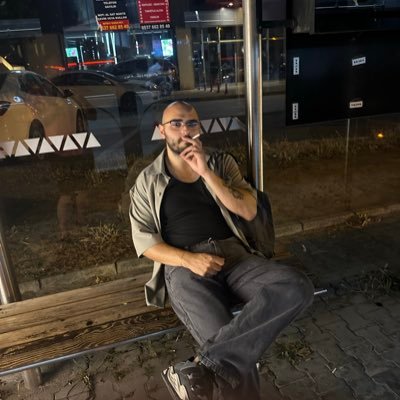 renekize's profile picture. 