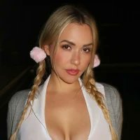 lisa59265's profile picture. a closer look into my life😊