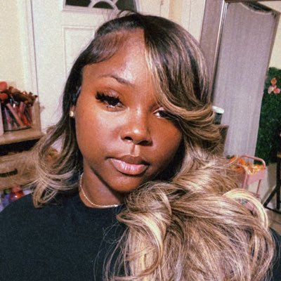 Jaaaii9's profile picture. NOLA MUA👩🏽‍🎨                                  business instagram: @brushed.cosmetics 💕