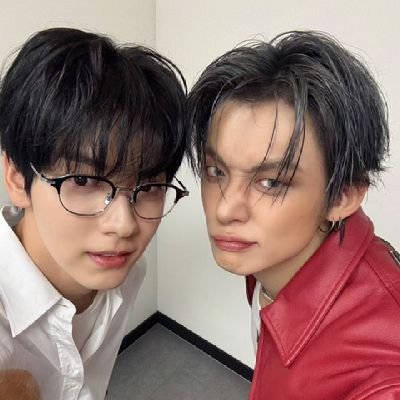 shelovenctxt's profile picture. ── let’s move on to tomorrow, together .✦                                  
જ⁀➴ ♡ cw: dynamite kiss