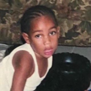 iconsphase's profile picture. a journal of my life, while we visualize the future with photos and intentional & affirmations tweets. 🤍