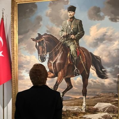 MarlboroRedTR's profile picture. ANKARA'YA AŞIĞIM 
Vatanını en çok seven görevini en iyi yapandır
-Mustafa Kemal Atatürk