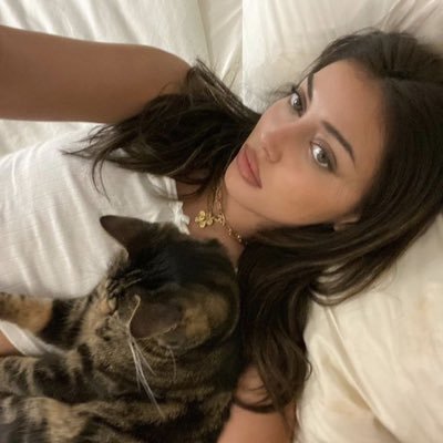 lyrabtI's profile picture. kathryn aideen irl 🎹 .⋆ 𖥔 ݁ ˖₊‧.⭒.‧₊˖ ݁𖥔 ݁˖ .