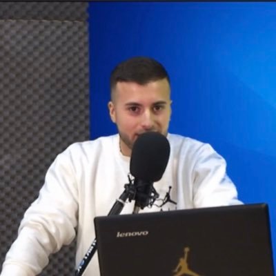 PietroInferrera's profile picture. Butto lì dei pensieri👨🏻‍💻🎙✍️ Pazzo per il calcio, i supereroi e i videogame: mondi poi non così distanti ⚽️🦹🏻‍♂️🎮