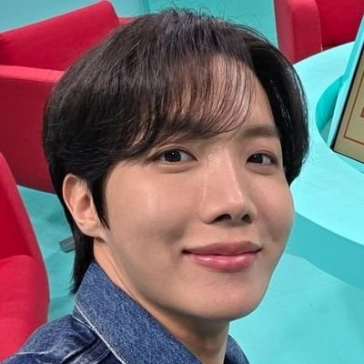 ElGirasoldeH0b1's profile picture. ONLY ARMY | OT𝟕 💜 desde Diciembre del 2020 Esperando por el 2025 🥺APOBANGPO 💜 Side: @LadySunflower94