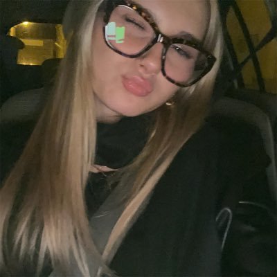 presciiil's profile picture. and i saw forever in you