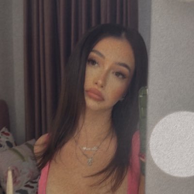 elyssia_2's profile picture. laviniaalexandrra-ig