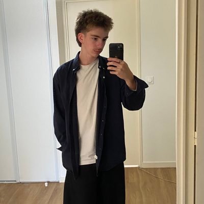 flatulencemax's profile picture. ¥$