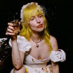 punwsher's profile picture. queria morar dentro do spotify e sair so pra postar link