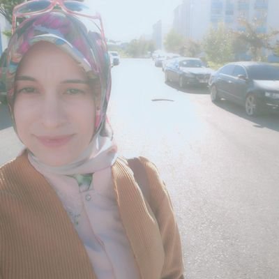 zentas34's profile picture. İst üni/Atatürk üni ///
Gönüldeki bir dert, sırtladığın on yürekten ağırdır...🥀