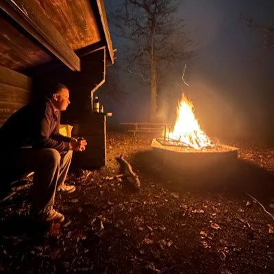 _azic's profile picture. • 🇸🇪 • @WORLDGENOClDE 🌐 • edit when bored •