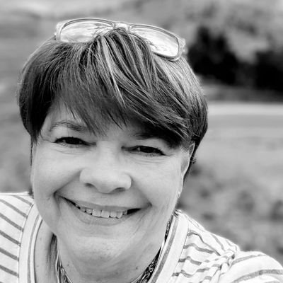 CathyBlogs's profile picture. Editor🖋️ Reader 📚 CLE Guardians ⚾ Midwest apologist 🌽 Poetry fan📜 Photos📱 Buckeye born 🌰 Hoosier res 🏀 Tourist 🌎 Best fam 🫶🏼 Sr. Swiftie 🟦Left-handed