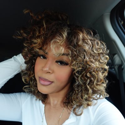 cionmamii's profile picture. 🤍🌿 🇩🇴 ρѕαℓмѕ 139:14  мσм 🧸  кℓєσ αмσяє 🎀