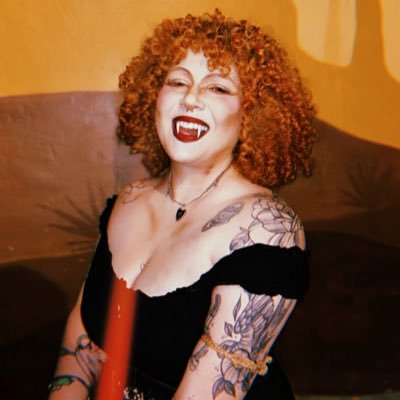 rostodeneve's profile picture. ela/dela • art, cats and all good ✨ • Filha de Oxóssi e Iansã • Tatuadora/Ilustradora • clica no link da bio!