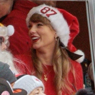 rockingrinch's profile picture. |23| he/him. It’s me, hi, I’m the problem it’s me. Swiftie, Carpenter, Livie, etc. I like everything