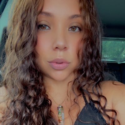 JGO730's profile picture. 𝘚𝘩𝘦 𝘪𝘴 𝘈𝘳𝘵. 𝘈 𝘴𝘦𝘦𝘬𝘦𝘳. 𝘈 𝘮𝘺𝘴𝘵𝘪𝘤.  Magic. Alchemy. Poetry.