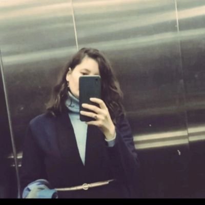 AmeliaBeggovich's profile picture. When you're dead, you're dead, and until then... there's COFFEE 📌
  DM  = BLOCK