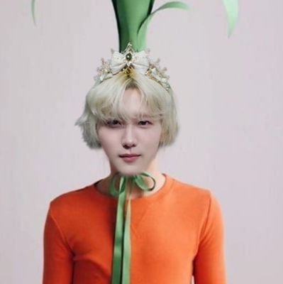 kaahmmyg's profile picture. 안녕 ~♡~

Shave the crowns. Ignite the bald heads. The apocalypse has a new name🦲