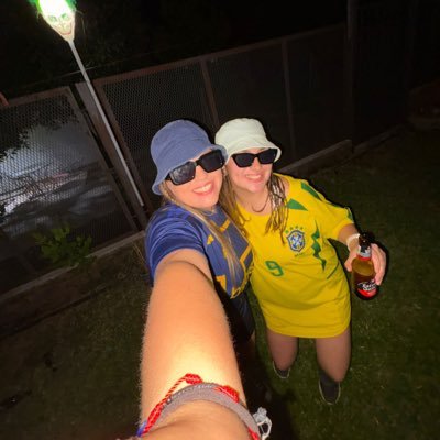 LucreciaCavallo's profile picture. 🦋 🌊 ♉️