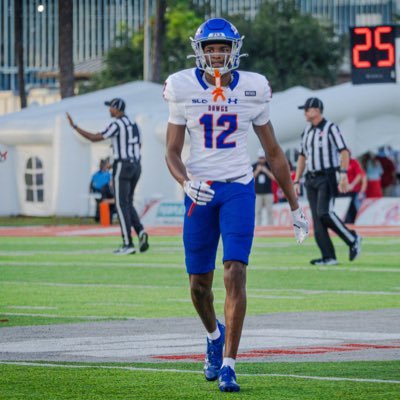 DJRobertss4's profile picture. 6’3 175 DB @hcufootball | @bokeyfootball Alum ‘21