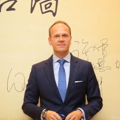 RonnStoePrivate's profile picture. Ronnie's private service feed. Public feed @RonStoeferle Exclusive discussions on markets, featuring in-depth price action analysis.