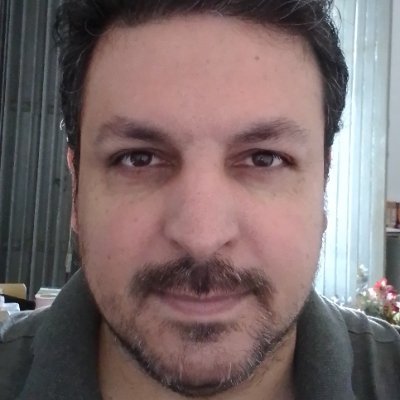 _oldnewwave's profile picture. São-paulino, juventino, mooquense, paulistano, paulista, brasileiro, sul-americano, latino-americano, terráqueo e via lácteo.