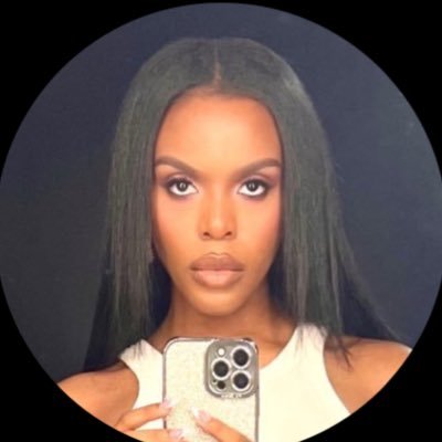 ANicole7_'s profile picture. on top of the world.