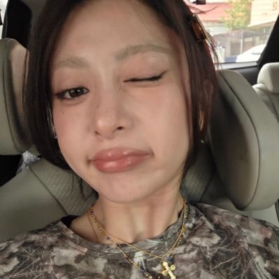 milkandgrass's profile picture. 