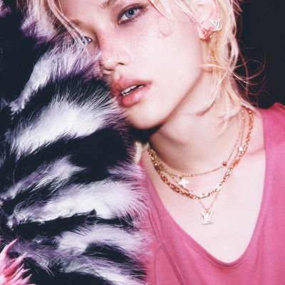 915loves's profile picture. 🎧 — tripleskz ; comflex-ity