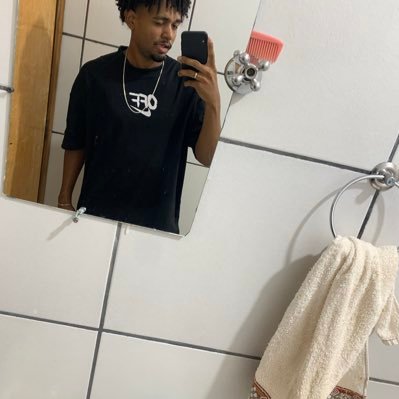 Kaua1134158Kaua's profile picture. 