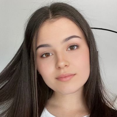 benedicta17281's profile picture. 