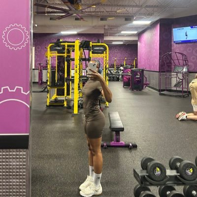 smokewithsam's profile picture. Fibre Artist | I make my own style 🧶 11:11