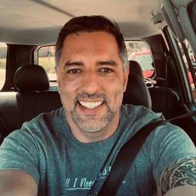 jamie_andre1's profile picture. BROffshore-Manager in ESG| My world is blue on blue. Finding peace in the ocean's rhythm and love in its endless, sunset horizons.🐚🌅