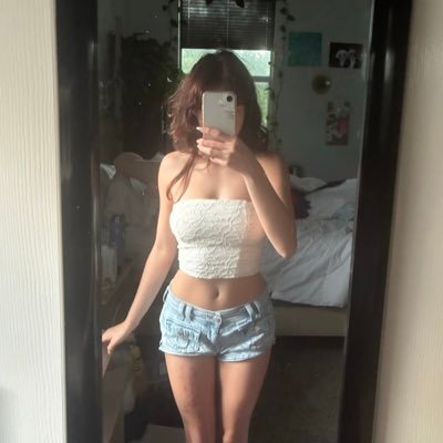 heyvaleriaaaa's profile picture. 18 ;)