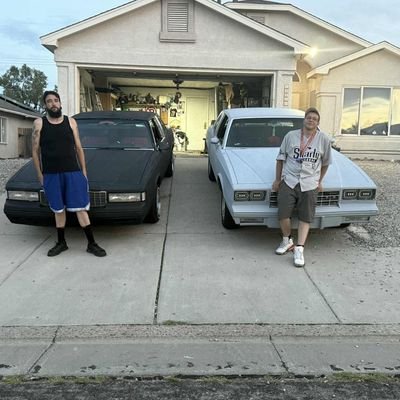 JoshTheRipp3r's profile picture. GOD above all. 🙏🏻📒
HIPHOP 🎙️ 🎤 song 🎶 
Cannabis Connoisseur 
BadicanHouse 🅱️🏠
84' Monte Carlo Owner 🚗 💨
#LowLifeCarClub
Burque, NM 🐺 ☀️ 🐾