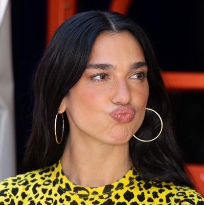 ElSaYeADS's profile picture. I'm not magic, but I disappear real smooth.
Catch me or I go Houdini 🫰💨
Just like Dua lipa and Britney — untouchable & iconic 
Respira 🩺