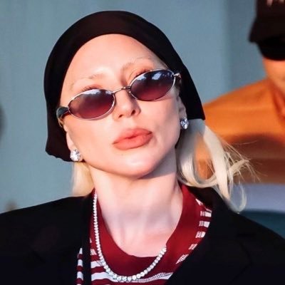 motherofpearIs's profile picture. blessed be the fruity