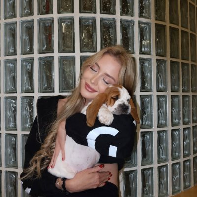 KathleenAurum's profile picture. Turning heartbreaks into high heels & chaos into couture. 👠✨