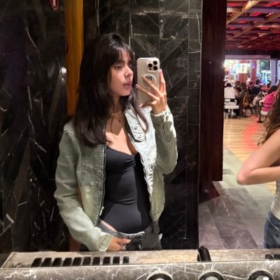 emmalejj's profile picture. mom says im special