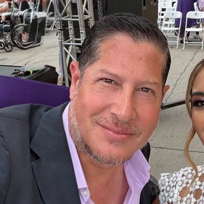 jerryboyof's profile picture. Nací hace un chingo, PUMA, antiAMLO, extremo, Tijuano adoptado, compulsivo, madridista, F1, mal hablado, U2Depechefan,ah y locutor-conductor de TV.