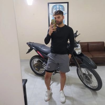 emanuel40520586's profile picture. Soy un chico muy fogoso 
me encanta el deporte 
Y me encanta mucho hacer el amor